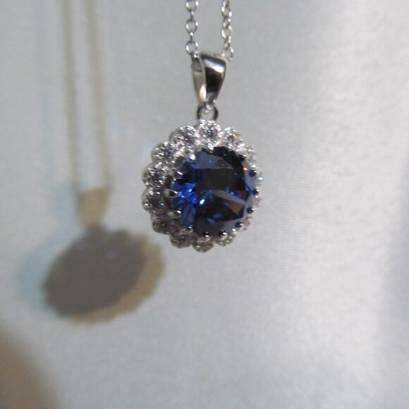 NWT Bella Luce Simulated Tanzanite & Diamond Rhodium over 925 Pendant w Chain - Picture 8 of 16